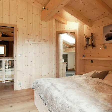 Spacious Chalet In With Sauna 샬레 샤모니