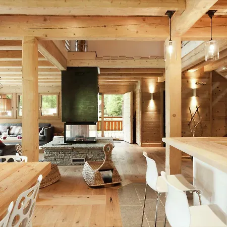 샬레 Spacious Chalet In With Sauna