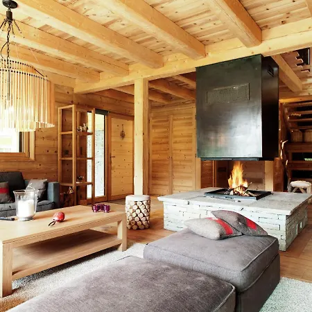 샬레 Spacious Chalet In With Sauna