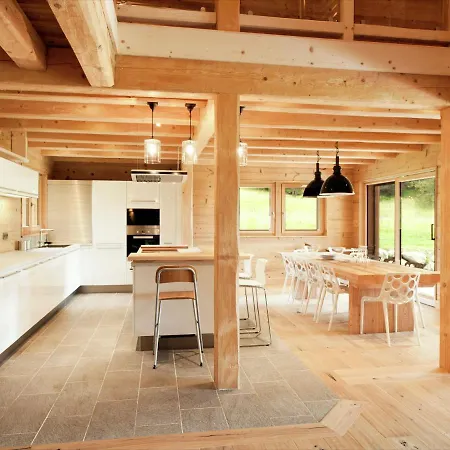 Spacious Chalet In With Sauna 샬레